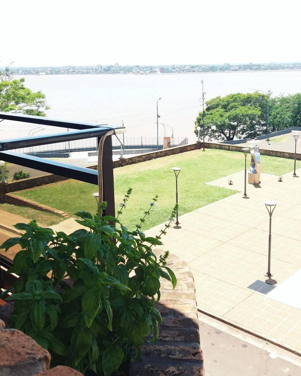 Edificio Nicolas Y Marcelo Siry Posadas Exterior foto